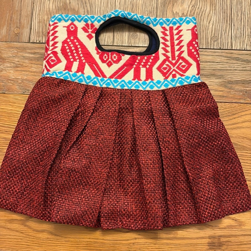 Chilean cloth pleated and hand stitched purse